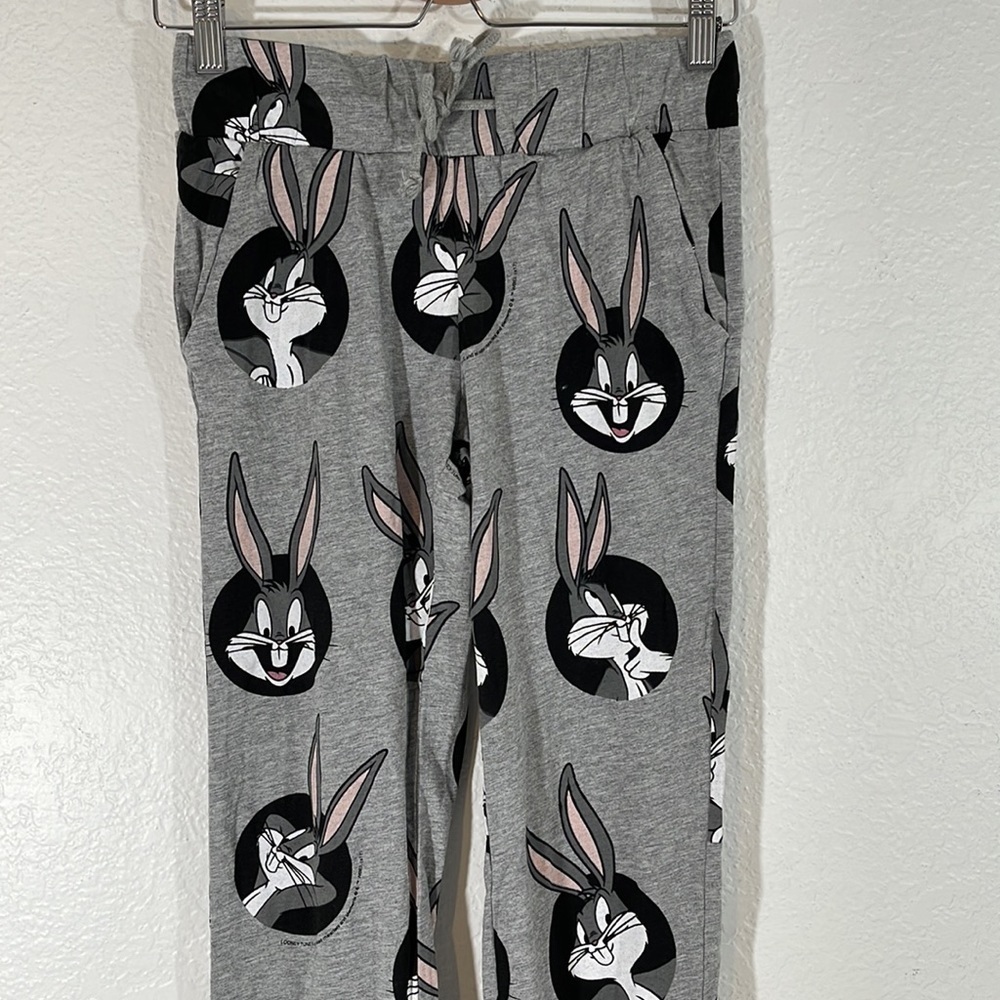 H&M DIVIDED Bugs Bunny Patterned Jersey Joggers With Pockets Size XS - Picture 3 of 10
